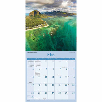 CarouselCalendars Amazing Planet Mini Kalender 2026