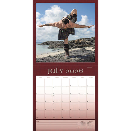 CarouselCalendars Kilted Yoga Kalender 2026