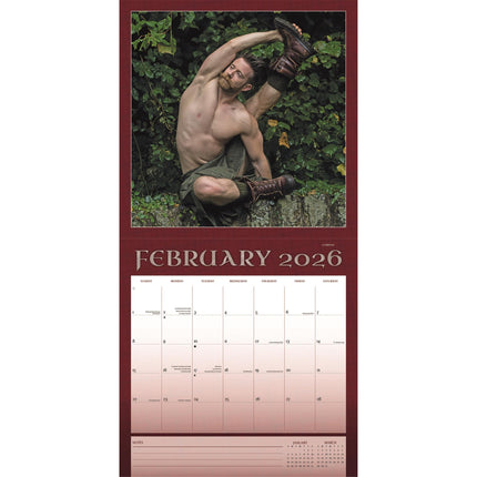 CarouselCalendars Kilted Yoga Kalender 2026