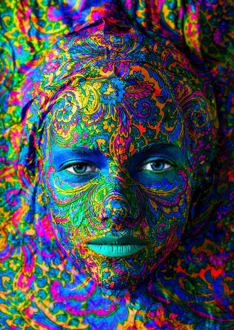 Enjoy Woman with Color Art Makeup Puzzel 1000 Stukjes