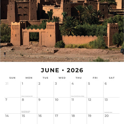 Red Robin Iconic Movie Locations Kalender 2027